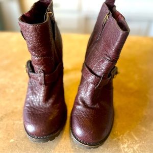 Women’s Tory Burch maroon leather size 8m heeled ankle boots . Great condition ,